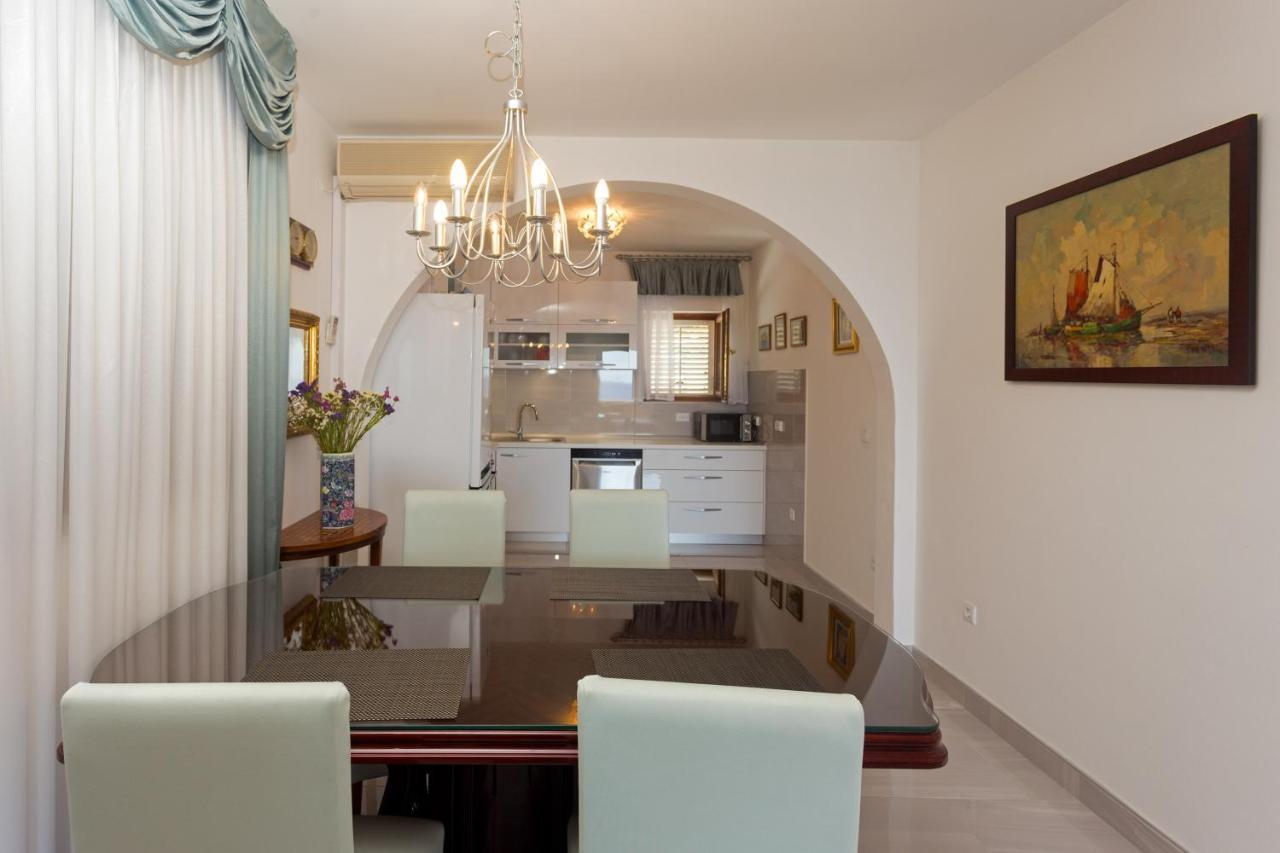 Antonia's Place By Kristonia *